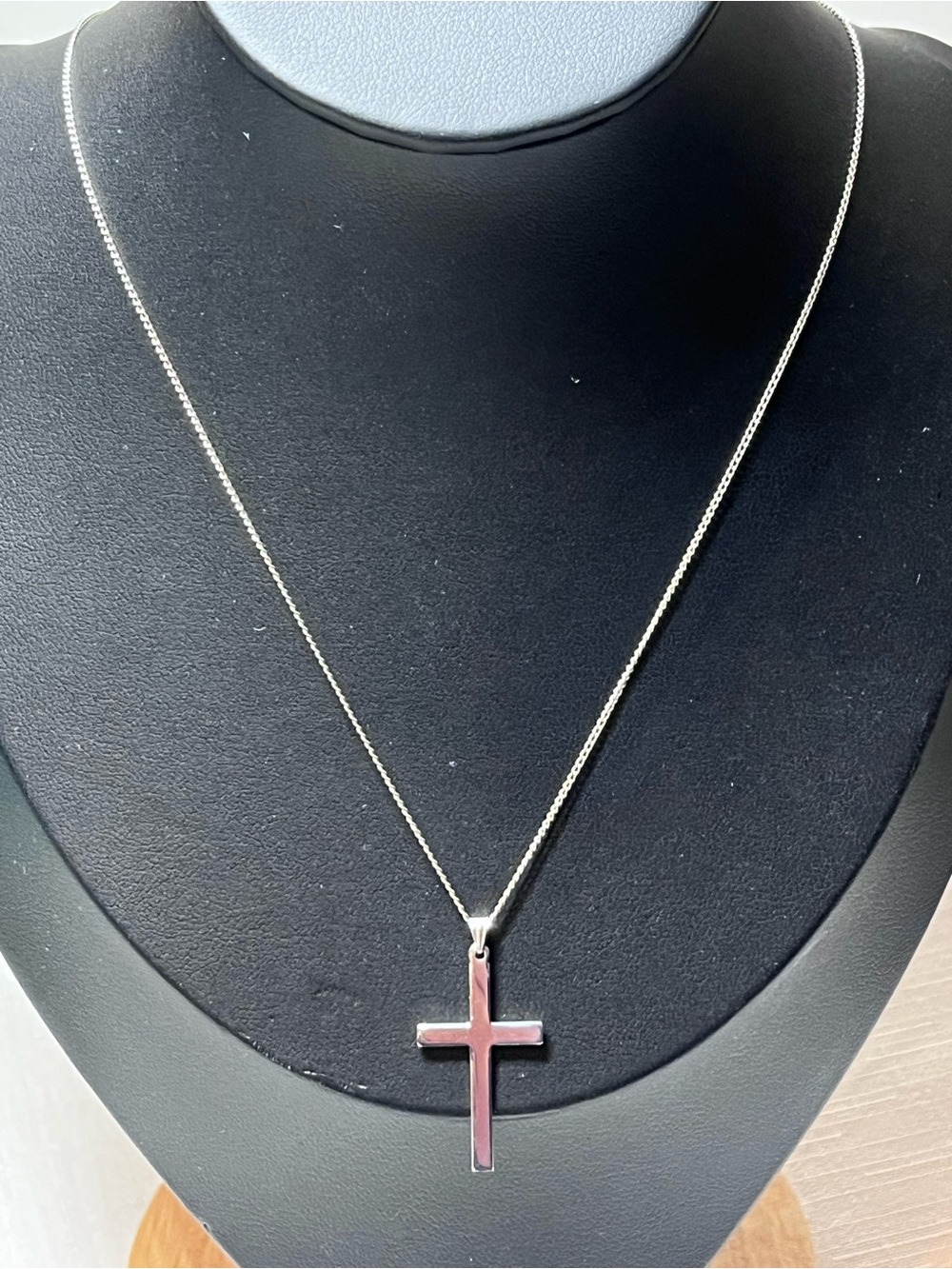 Sterling Silver Cross Pendant Necklace 
Classic. Simple.